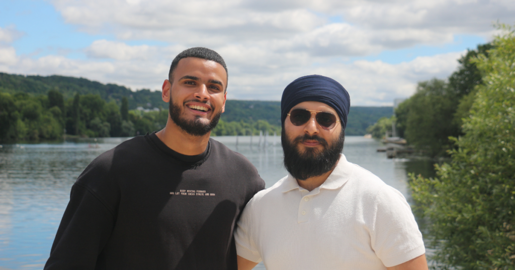 Amin et son ancien mentor Summondeep Singh